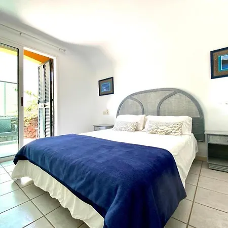 Coqueto Bungalow Con Piscina En
