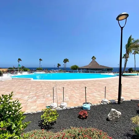 Coqueto Bungalow Con Piscina En *