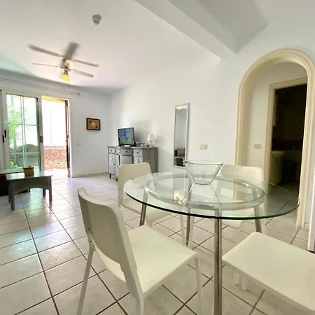 Coqueto Bungalow Con Piscina En * Costa Del Silencio