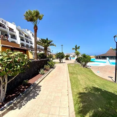 Coqueto Bungalow Con Piscina En Appartement