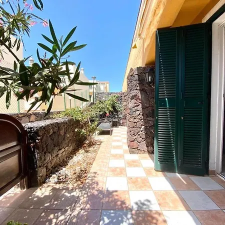 Coqueto Bungalow Con Piscina En