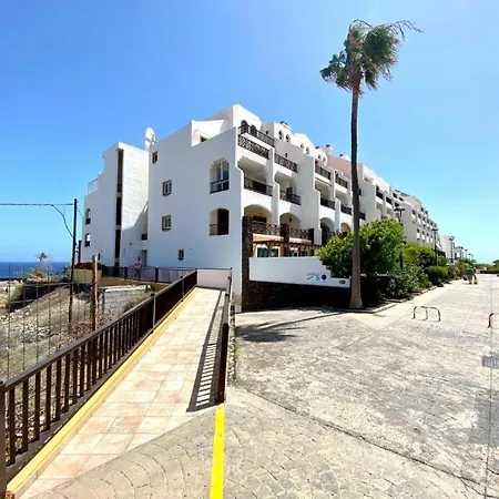 Coqueto Bungalow Con Piscina En *