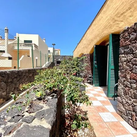 Coqueto Bungalow Con Piscina En * Costa Del Silencio